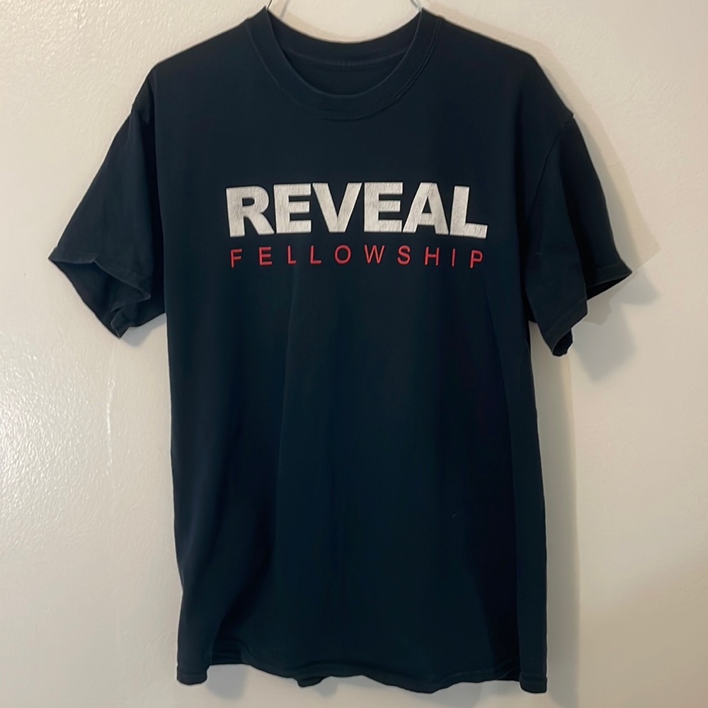 Reveal Fellowship black t shirt medium- large walking as Jesus walked Christian